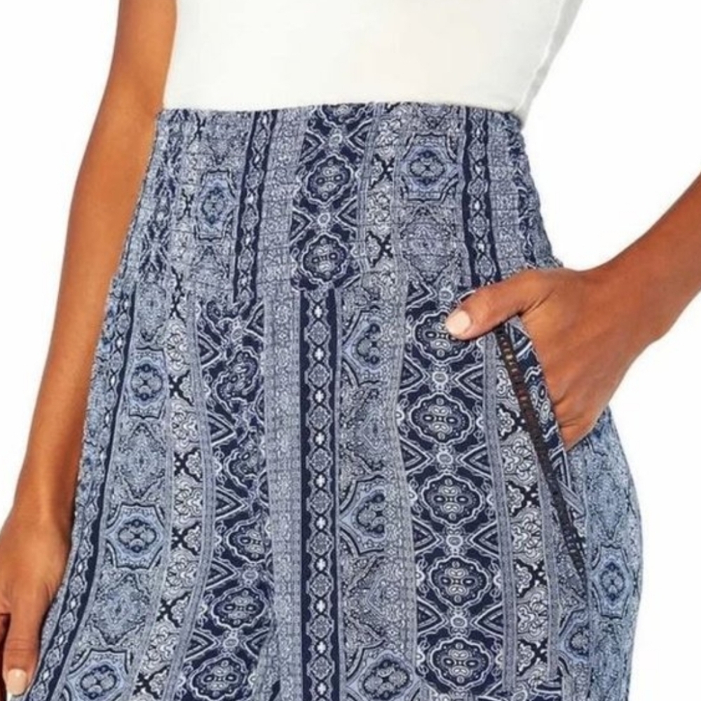 Three Dots Wide Leg Pant Blue White Print Pull On Sz Medium Pockets Lightweight - Picture 5 of 15